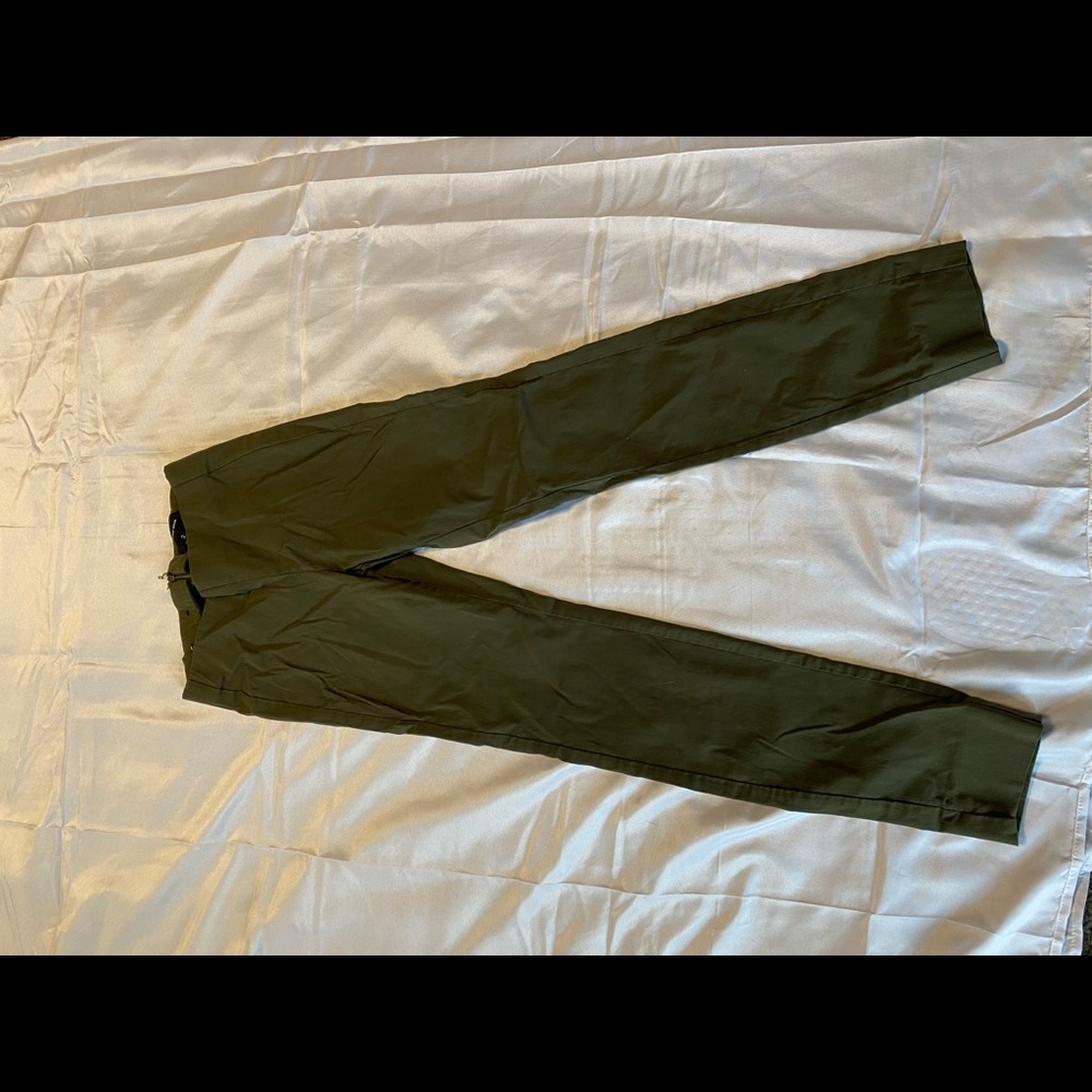Dress pants size S